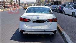 نيسان ألتيما